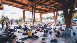 Événement yoga en plein air